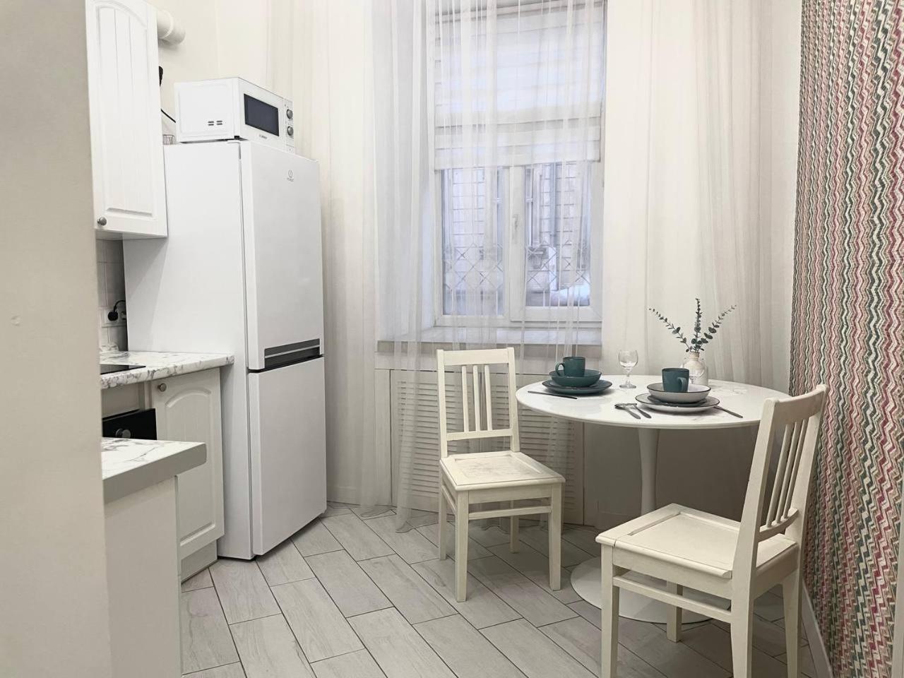 Куліша 15, Апартаменти В Центрі,Тц Форум,Оперний Lviv Ngoại thất bức ảnh