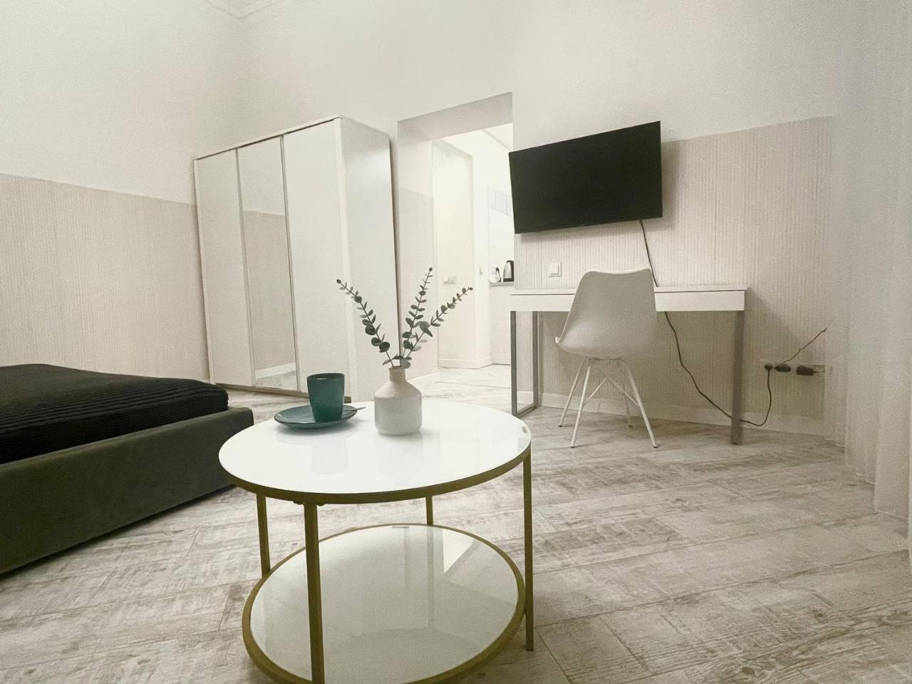 Куліша 15, Апартаменти В Центрі,Тц Форум,Оперний Lviv Ngoại thất bức ảnh